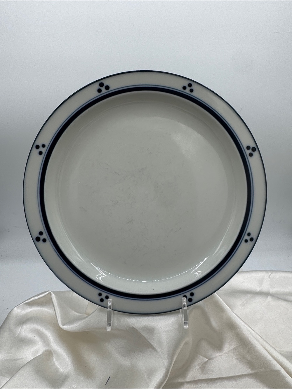 A vintage Dansk Bistro Fredriksborg Blue Salad/Luncheon Plate.
